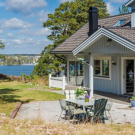 Elegant Home With Stunning Sea View And Garden Стокгольм Экстерьер фото